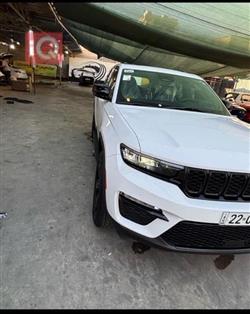 جیپ گراند شیرۆکی